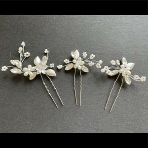 Flower hair pins